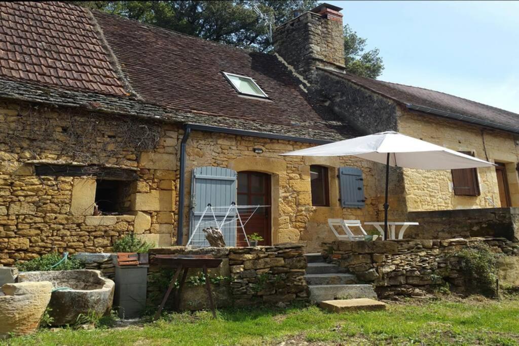 Gite du 18° siecle, accés indépendant. Carsac-Aillac Esterno foto